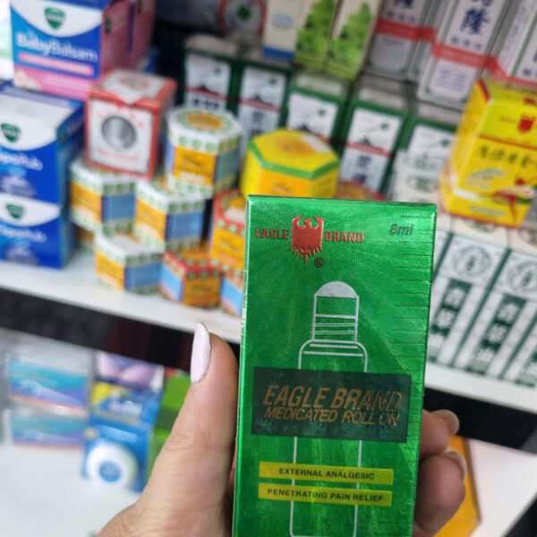 Dầu gió Singapore 1 nắp loại lăn 8ml